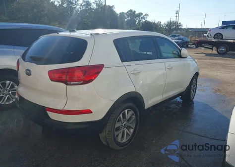 2016 Kia Sportage Lx z USA, uszkodzony, nr VIN KNDPB3AC8G7852522